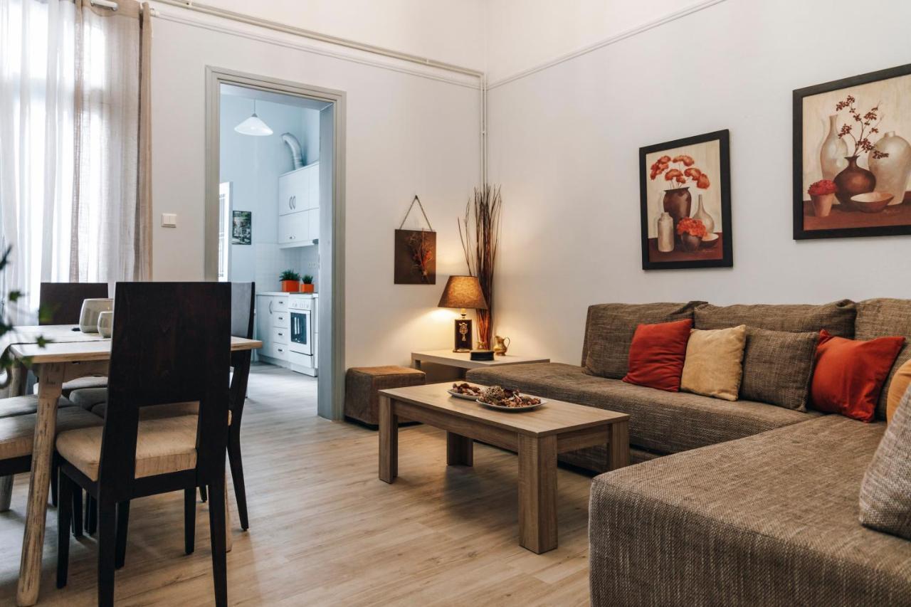 Monastiraki-Psiri, Old Town, 3-Bdr Apt, Sleep 6-10P, Spacious Court Yard Athens Exterior photo