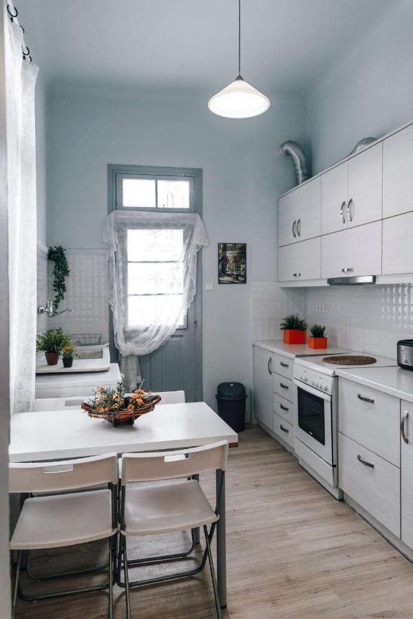 Monastiraki-Psiri, Old Town, 3-Bdr Apt, Sleep 6-10P, Spacious Court Yard Athens Exterior photo