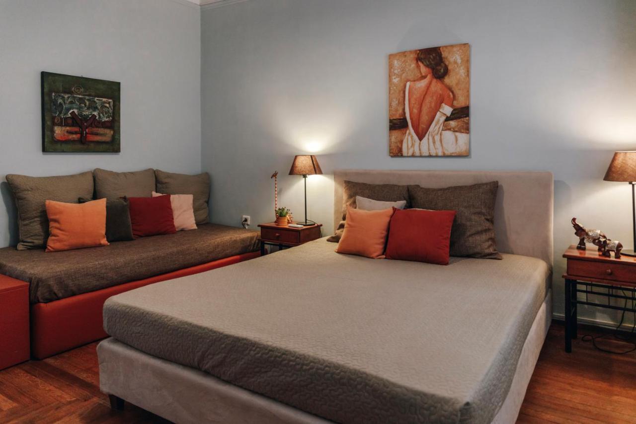 Monastiraki-Psiri, Old Town, 3-Bdr Apt, Sleep 6-10P, Spacious Court Yard Athens Exterior photo