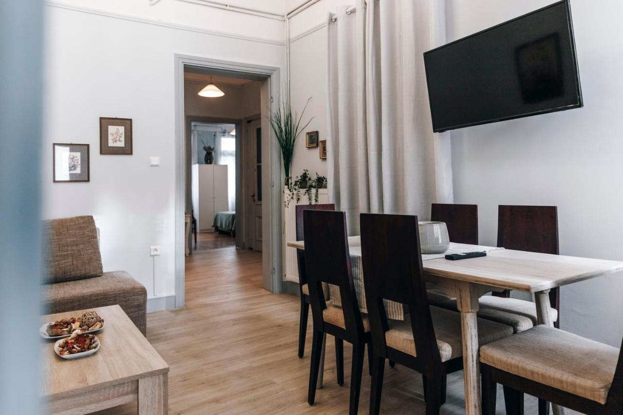 Monastiraki-Psiri, Old Town, 3-Bdr Apt, Sleep 6-10P, Spacious Court Yard Athens Exterior photo