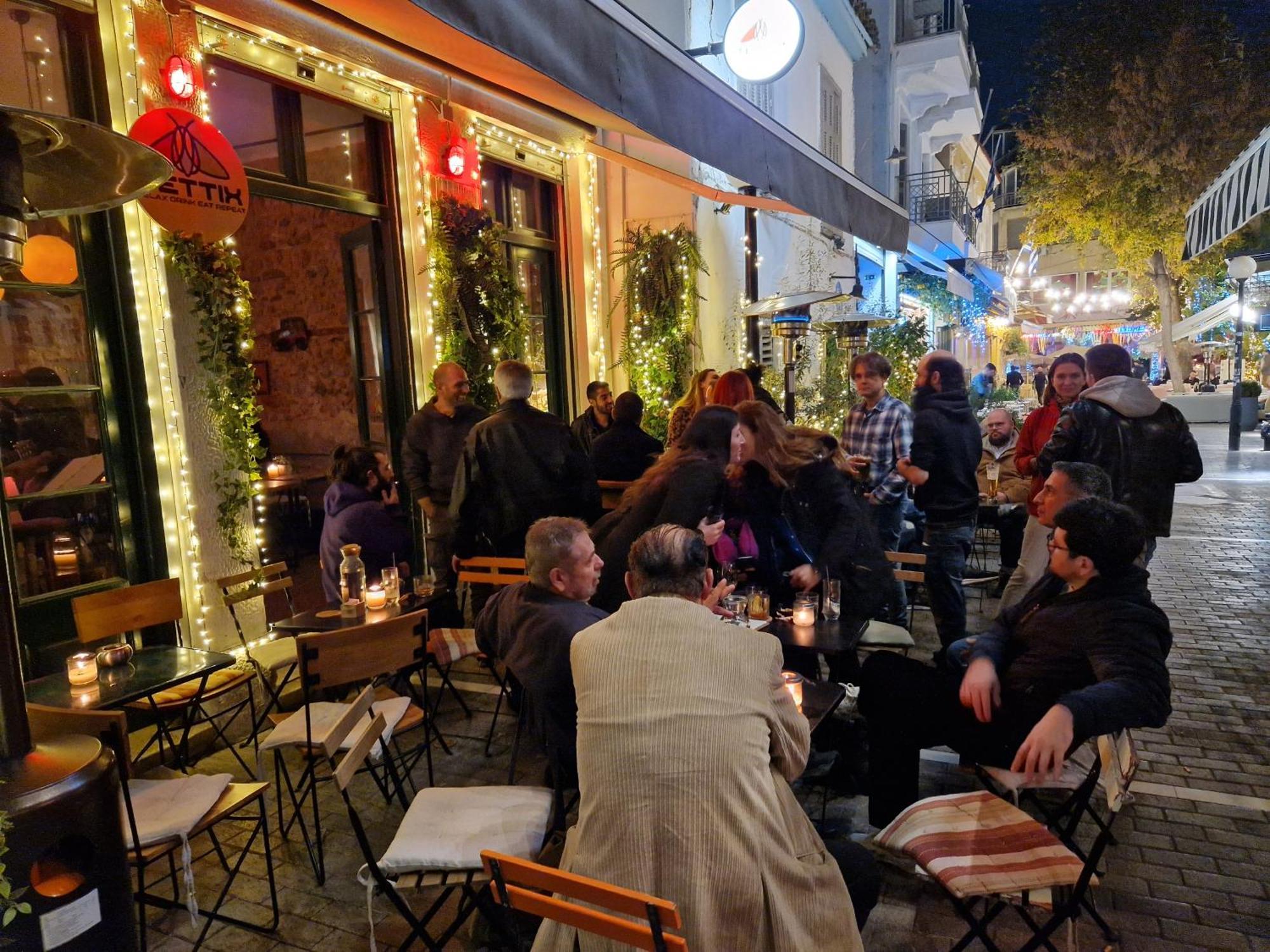 Monastiraki-Psiri, Old Town, 3-Bdr Apt, Sleep 6-10P, Spacious Court Yard Athens Exterior photo